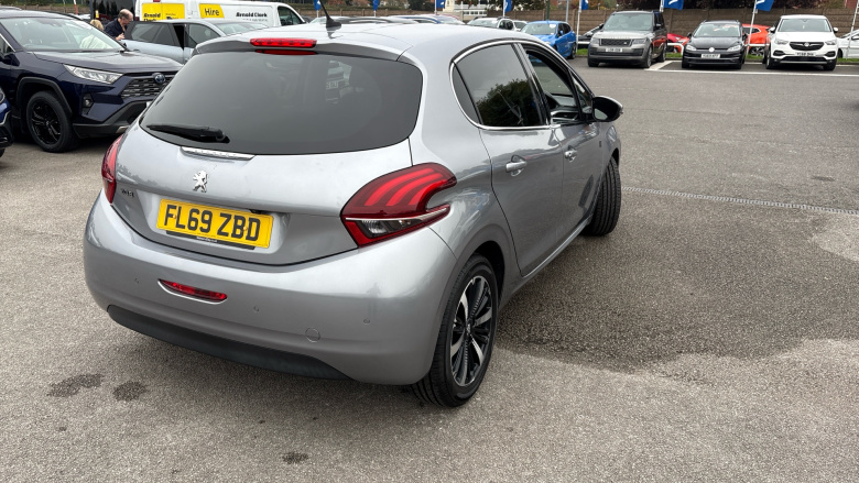 Peugeot 208 1.2 PureTech 82 Tech Edition 5dr [Start Stop] Petrol Hatchback